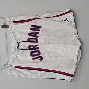 DJ0195-100 Nike Jordan White mesh basketball shorts